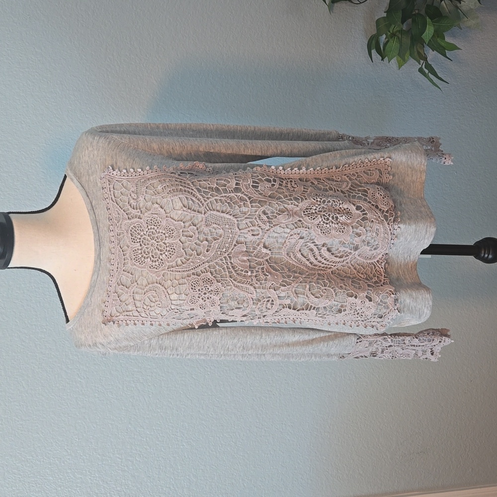 Sundance Gray Lace Detail Top